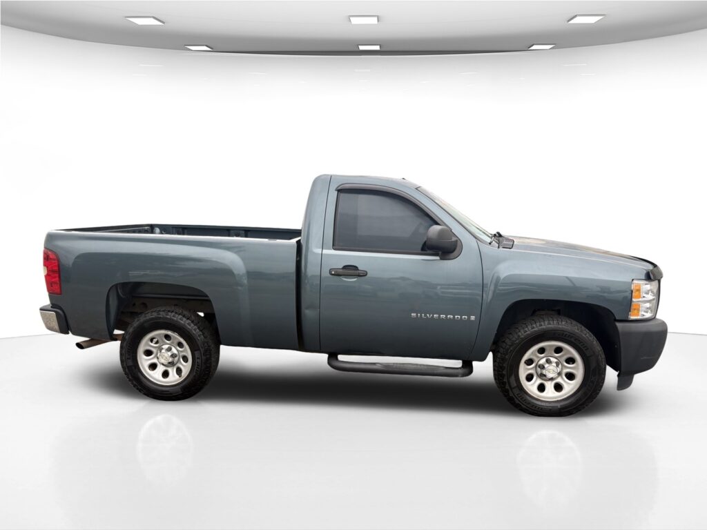 2007 Chevrolet Silverado 1500 Work Truck 2WD Regular Cab