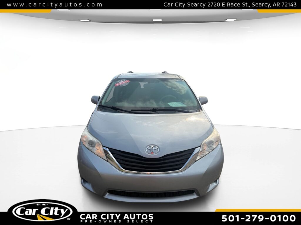 Toyota Sienna  -