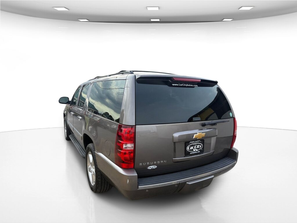 2014 Chevrolet Suburban LTZ 2WD