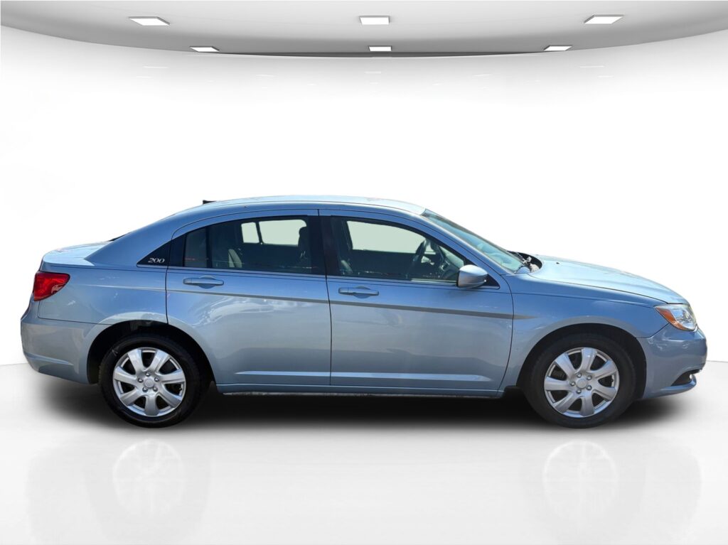 2012 Chrysler 200 LX