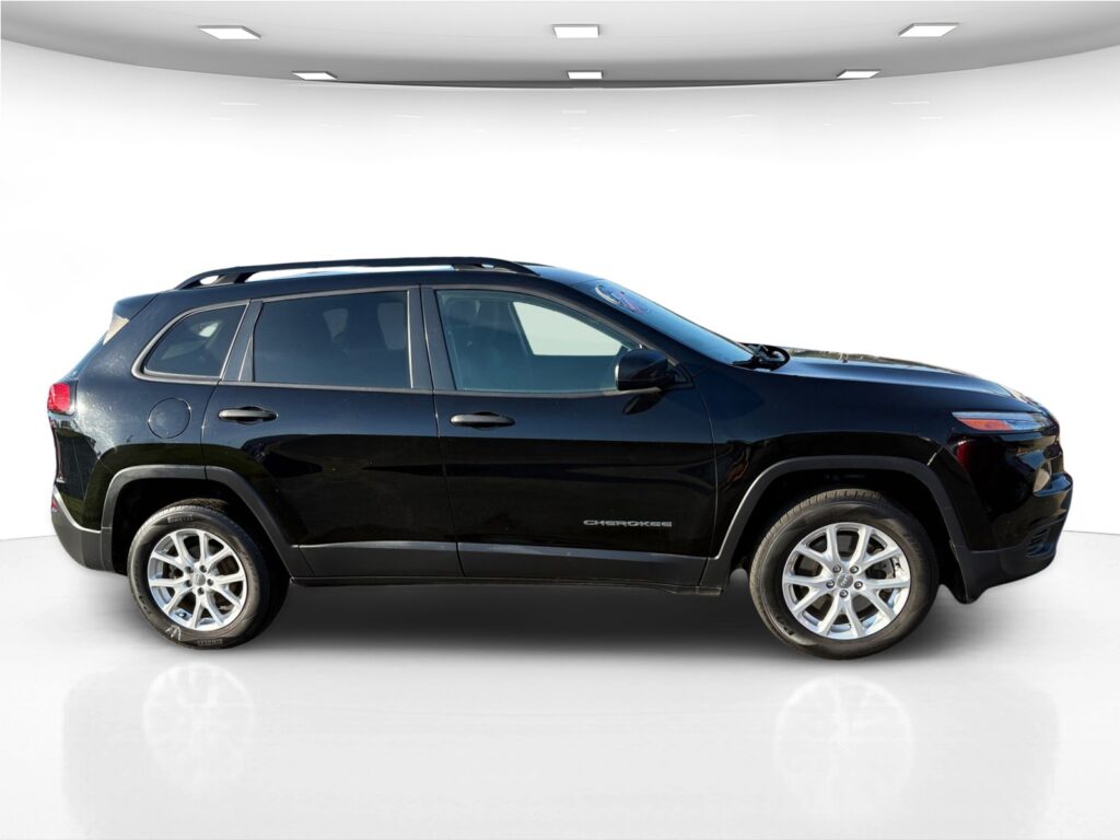 2017 Jeep Cherokee Sport