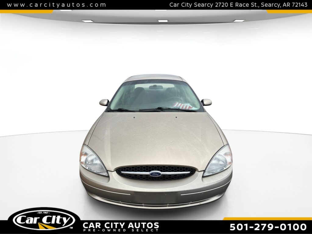 Ford Taurus SE -