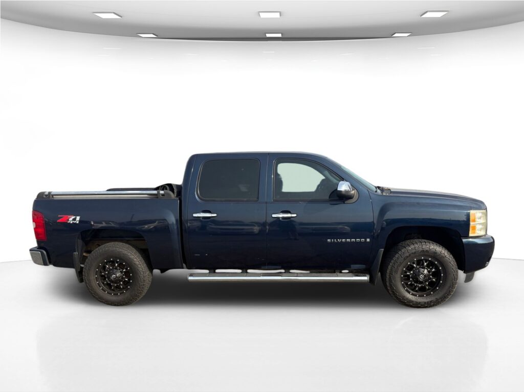 2007 Chevrolet Silverado 1500 LT w/1LT 4WD Crew Cab