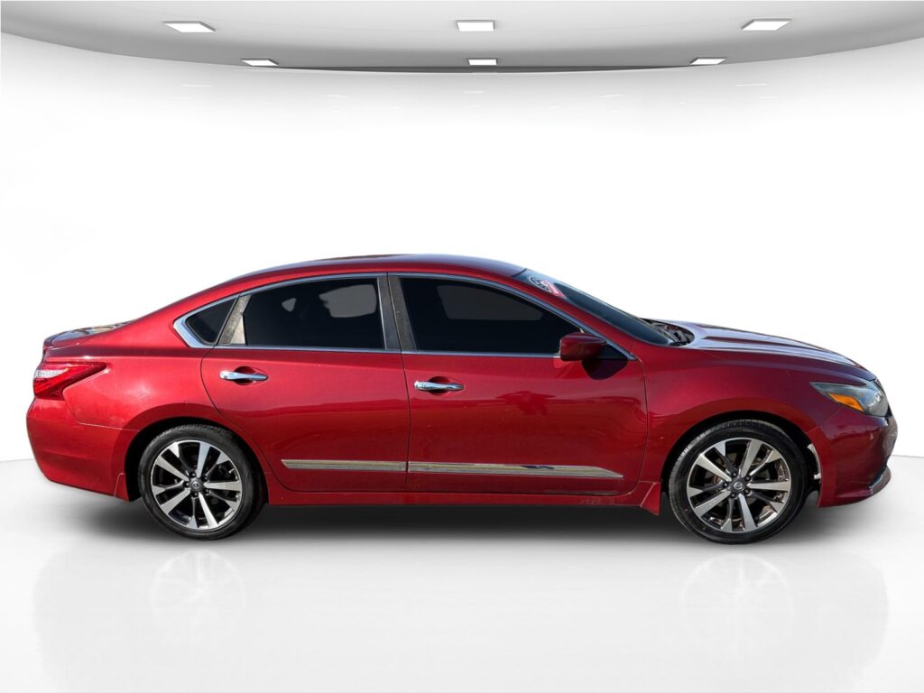 2016 Nissan Altima 2.5 SR