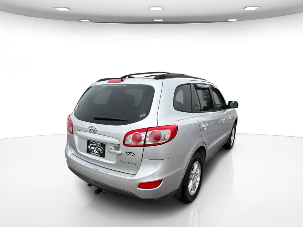 2011 Hyundai SANTA FE LIMITED; SE