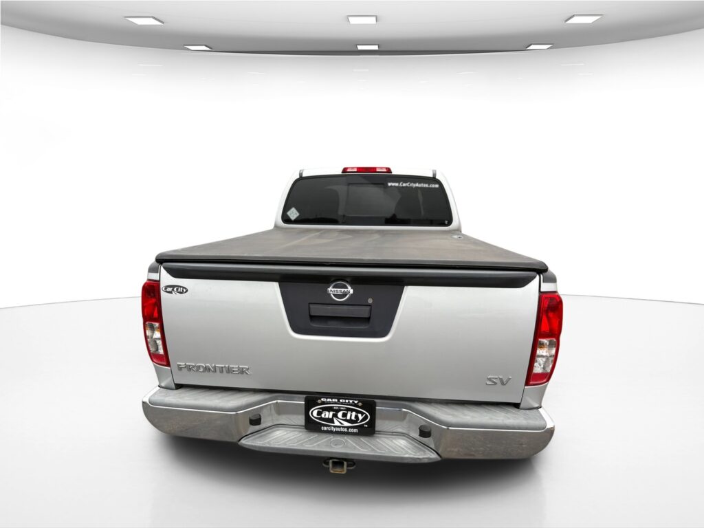 2013 Nissan FRONTIER S; SV