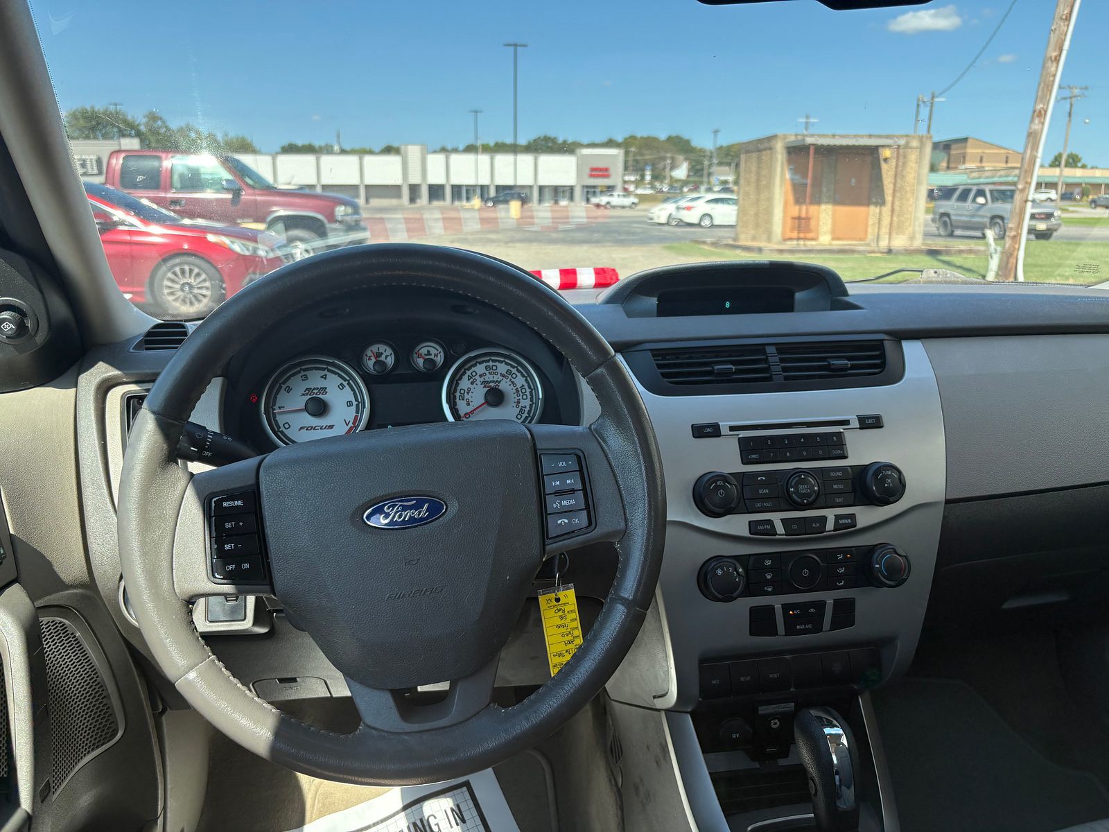 2009 Ford Focus SE - Photo 8
