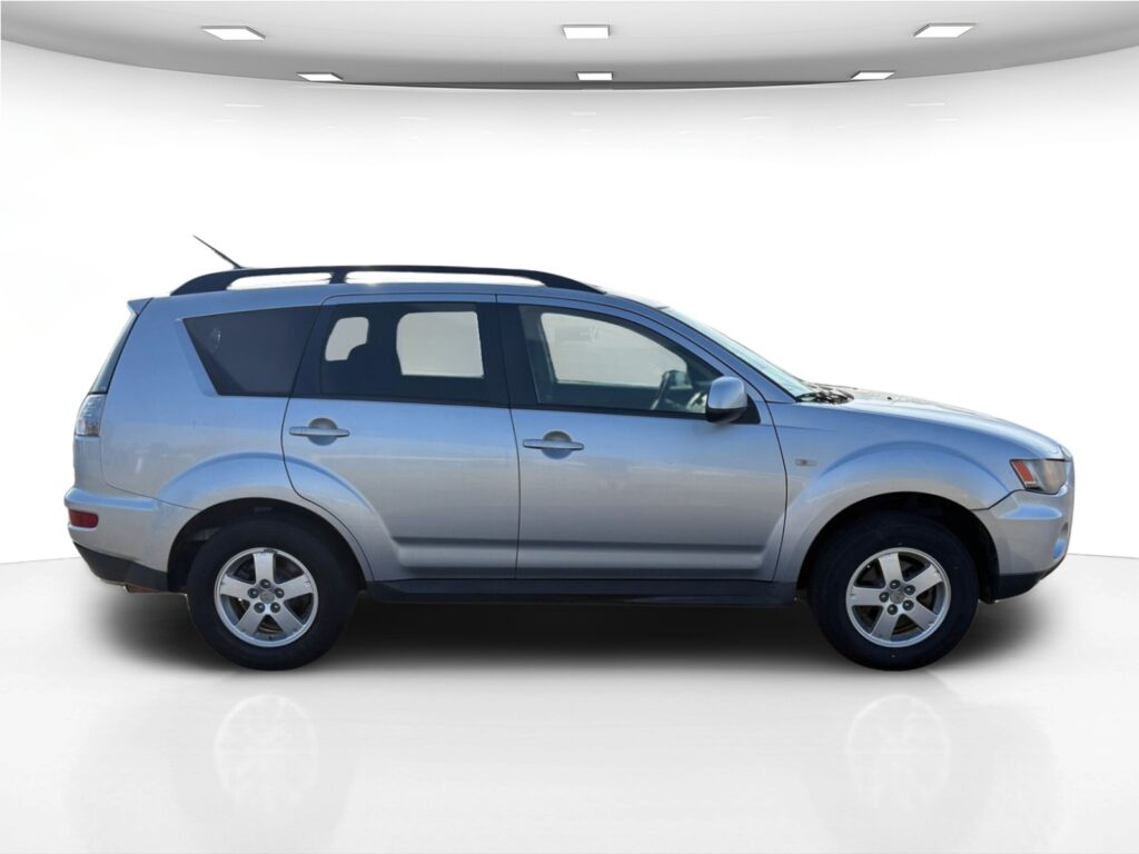 2010 Mitsubishi OUTLANDER ES
