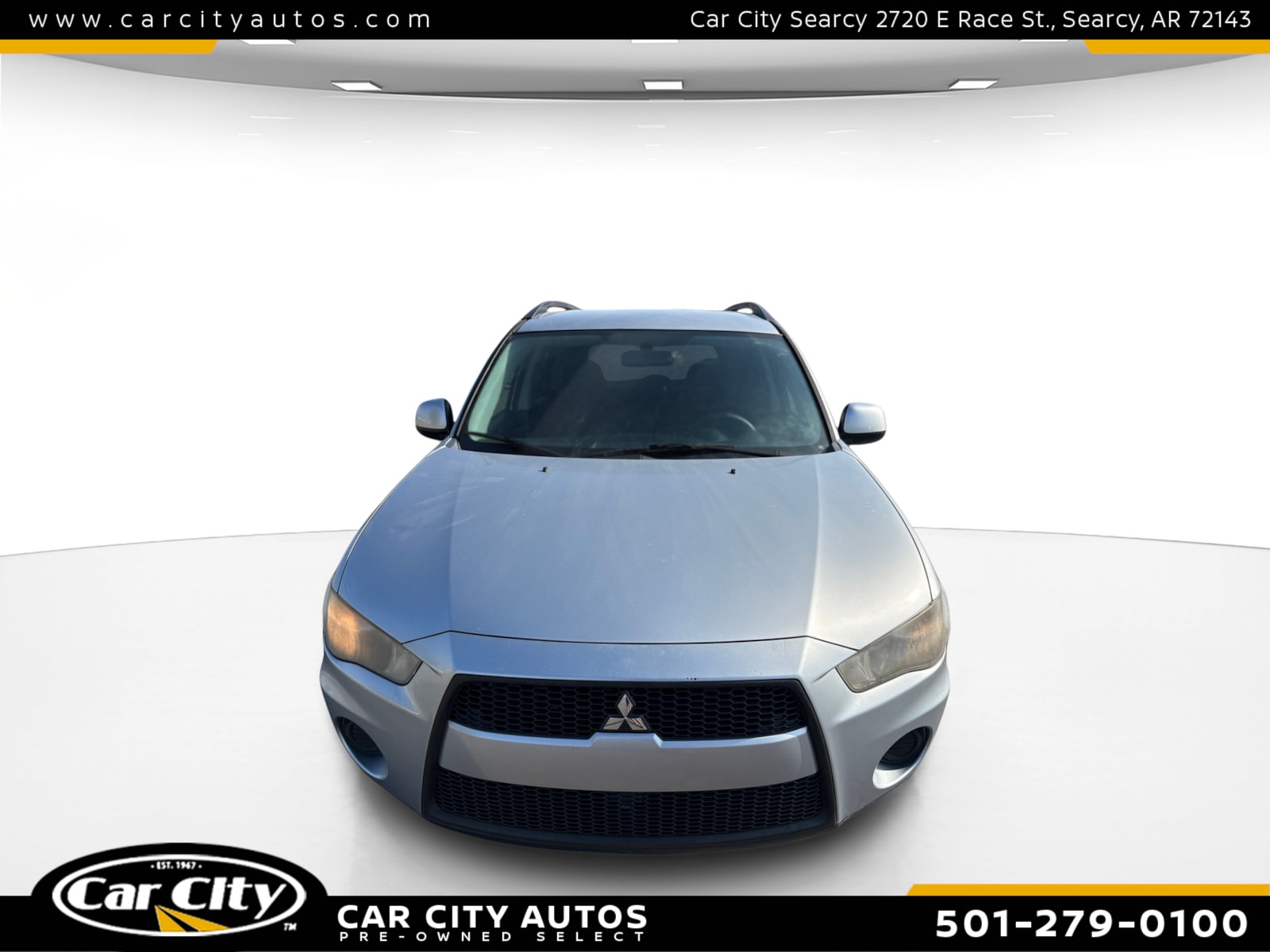 2010 Mitsubishi Outlander ES 2WD's photo