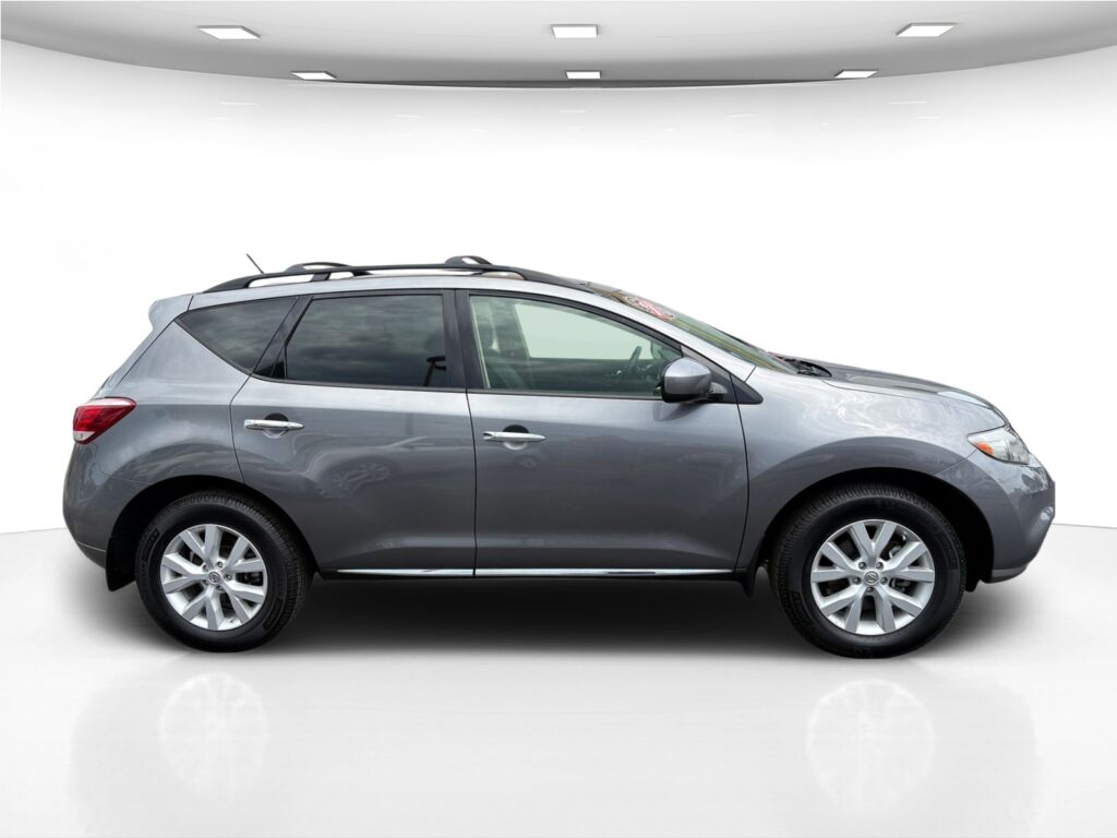 2013 Nissan MURANO S; SL