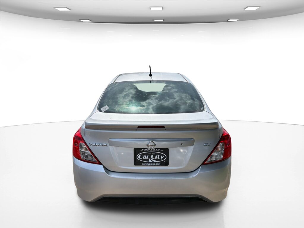 2017 Nissan Versa SV