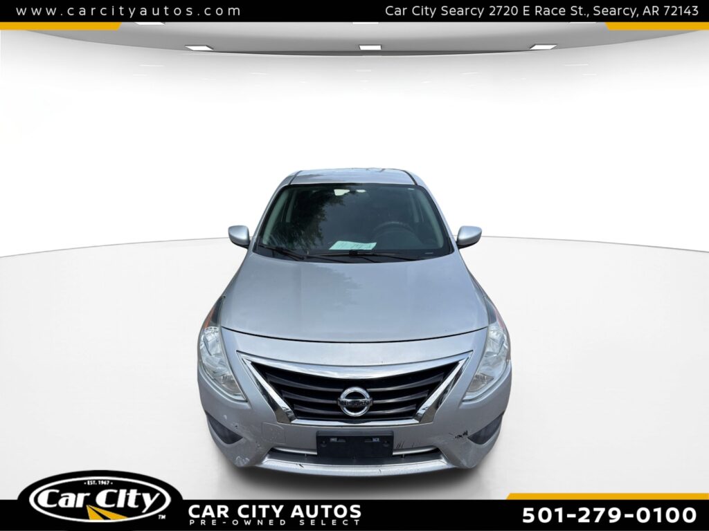 Nissan Versa SV -