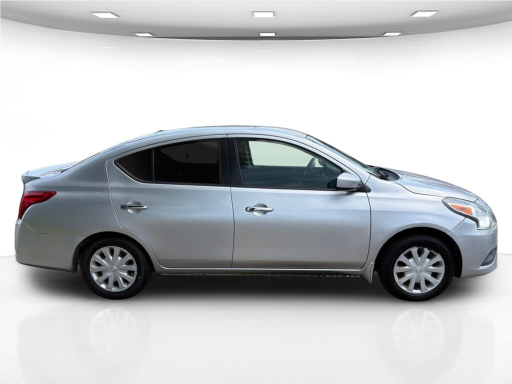 2017 Nissan Versa SV
