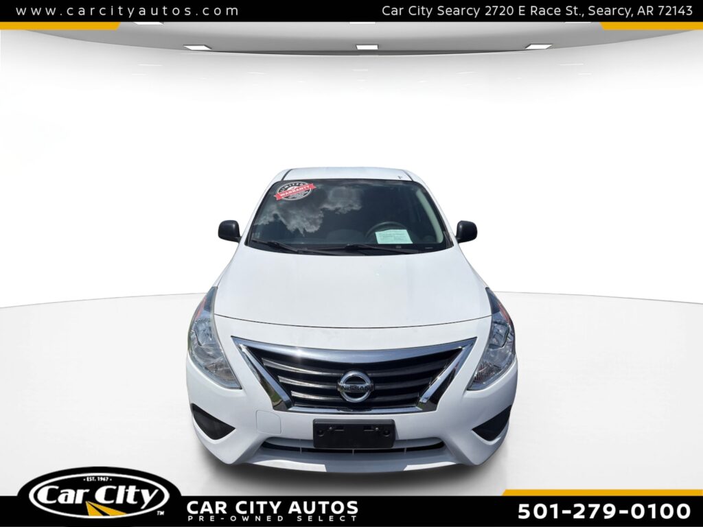 Nissan Versa  -